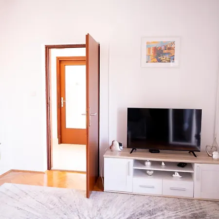 Ana - Family Friendly Apartmán *