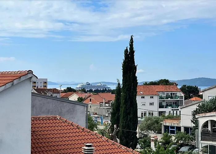 Apartman Ana - Family Friendly Zára