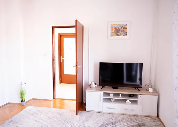 Ana - Family Friendly Apartman *