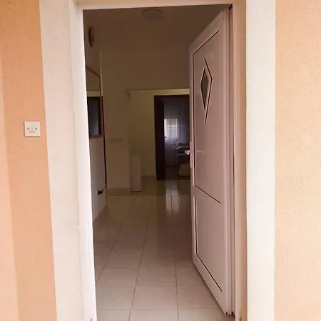 Ana - Family Friendly 公寓 扎达尔