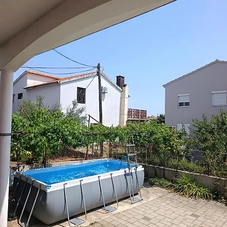 Apartman Ana - Family Friendly Zára